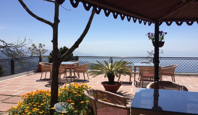 WelcomHeritage Kasmanda Palace