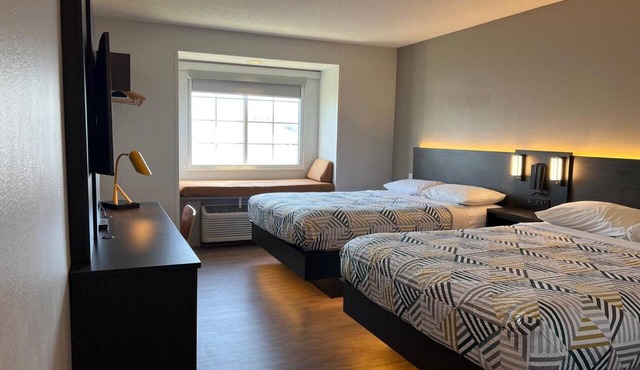 Welcoming, Great Value Room Near Newfields (Indianapolis Museum of Art campus)