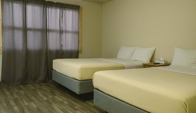 Well-Equipped Classic Room Ideal for Families Traveling | Free Parking