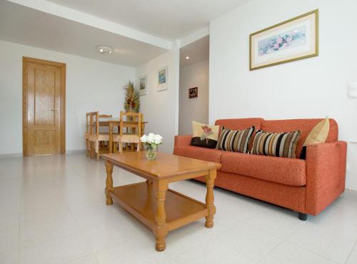 Well-kept apartment with views of the sea, two swimming pools near Vinaròs
