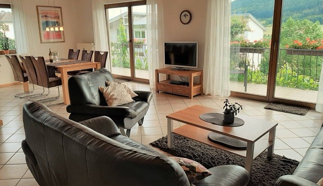 Well-kept vacation home in the middle of the vineyards. Apartment 3, short vacation on request