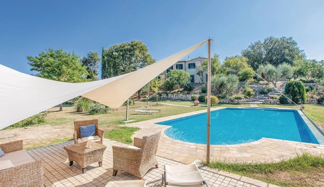 Well-maintained and elegant part of a two-family house with extensive garden and pool, about 10 km f