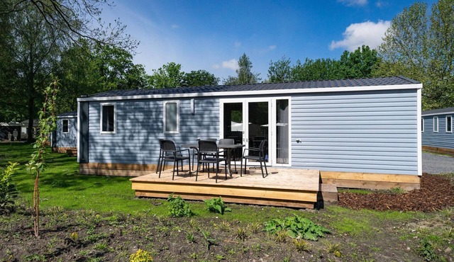 Well-maintained chalet near Amsterdam