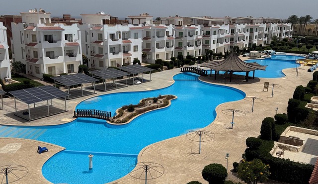 Well Situated Apartment With Private Roof Terrace & Shared Large Pool