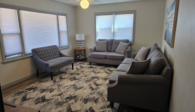 West 39th Retreat - Easy, Central Sioux Falls Stay