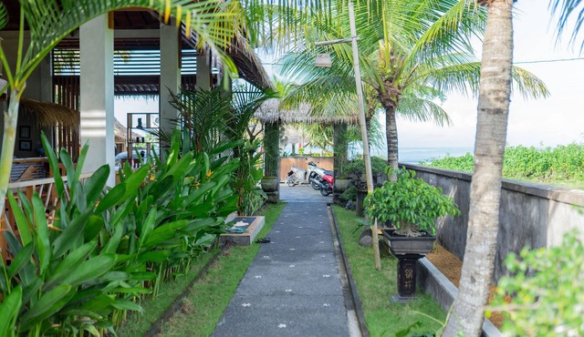West Break Bali Medewi