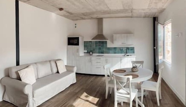 West Coast Apartment