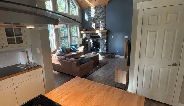 West Coast Forest Retreat | Private Sauna & Cold Plunge