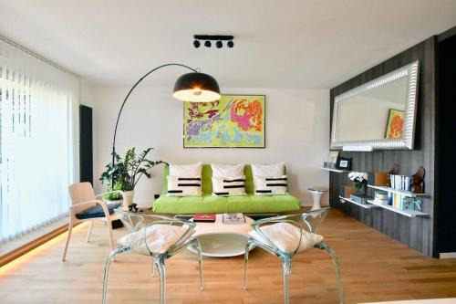 West Side - Full river view - Spacious - de Luxe