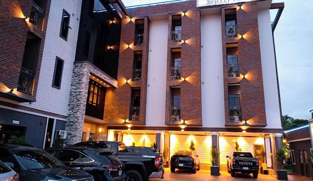 WEST-SWISS HOTEL