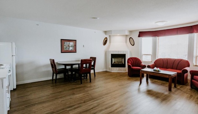 Western Budget Plus Mosaic Suites