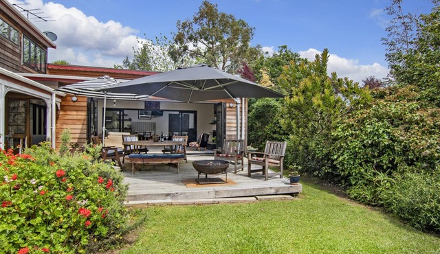 Westhay Stables - Paparoa Holiday Home