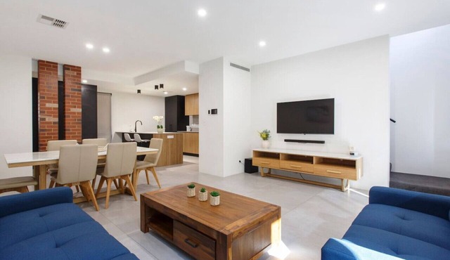Westside Retreat - Perth CBD