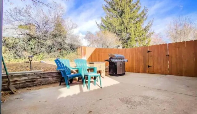 WFH Private Suite kitchen & Yard
