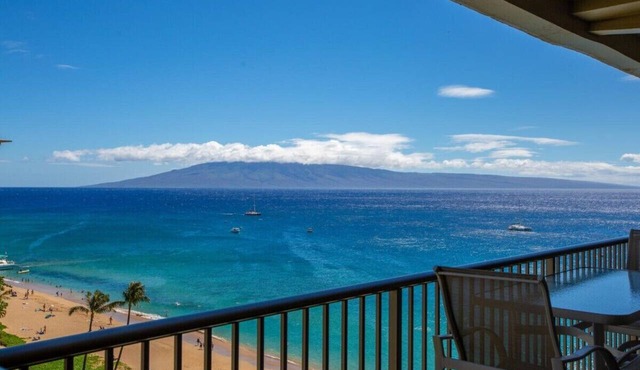 Whaler 1107 Located on Famous Kaanapali Beach