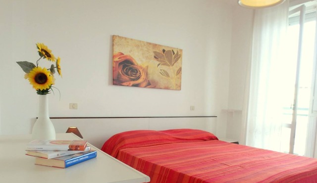 What a sea view! Beautiful three-room renovated apartment with climate