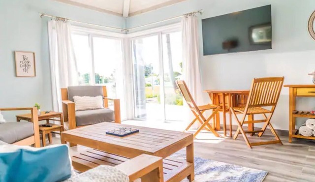 Whispering Palms - Pool View - Ocean Villas 922
