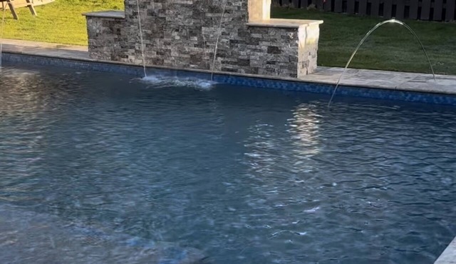 Whispering Pine with pool and hot tub