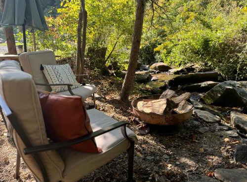 Whispering Waters Dome Getaway