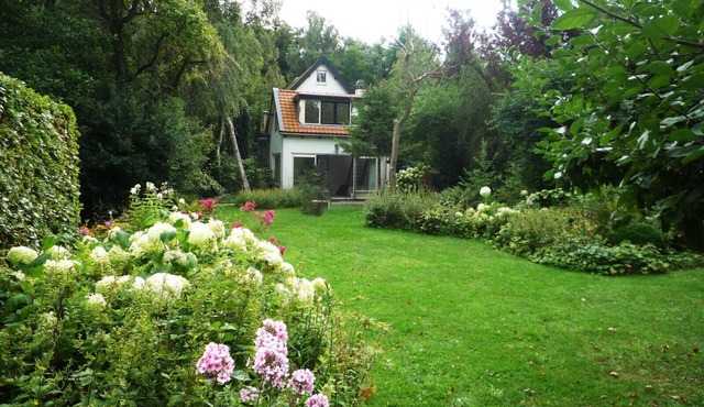 Whispering Woods - Three Bedroom Cottage, Sleeps 4