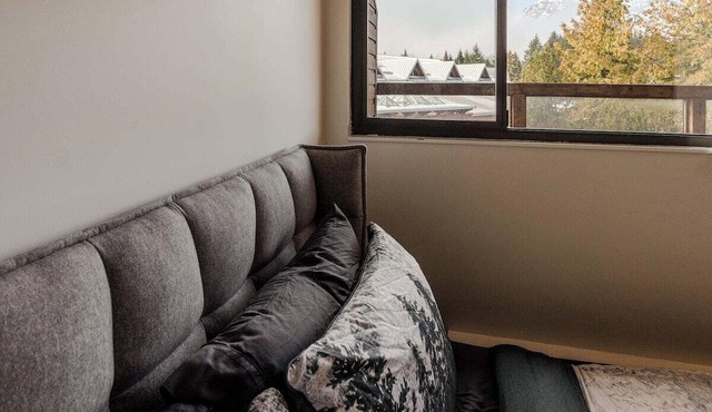 Whistler Village Retreat, Private Hot Tub & Sauna