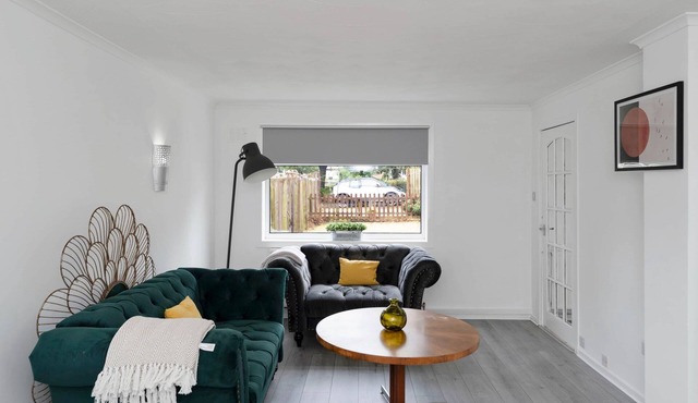 Whitburn 3BR Stay Free Parking Quick M8 Access