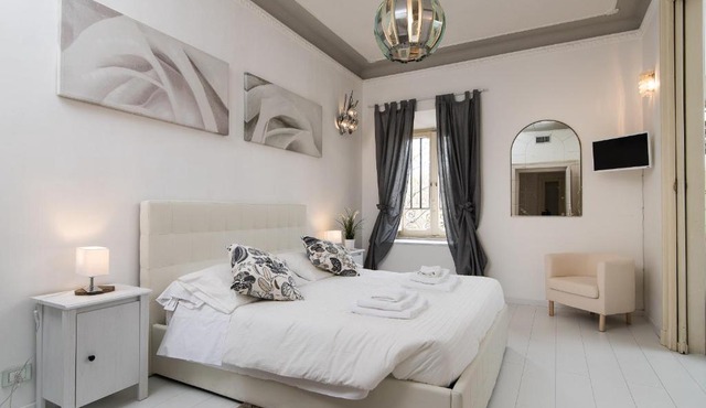 White Borgo Apartment