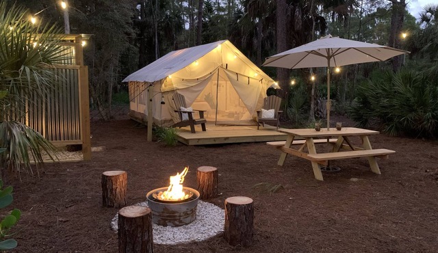 White Canvas Camp - Luxury A/C Glamping in Naples!