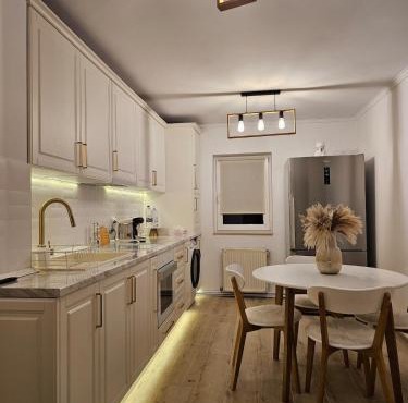 White Central Apartment