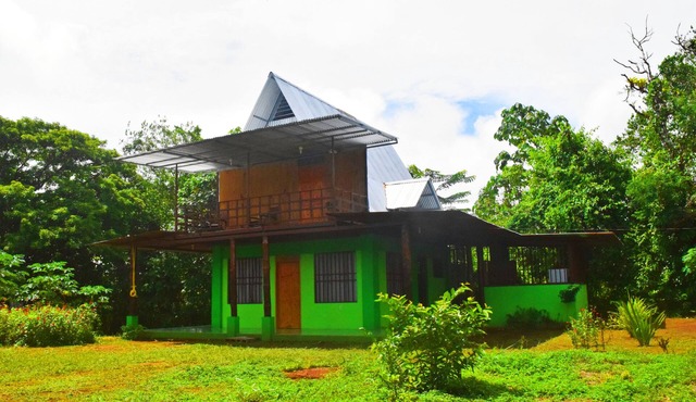White Face Monkey House - Nature lovers