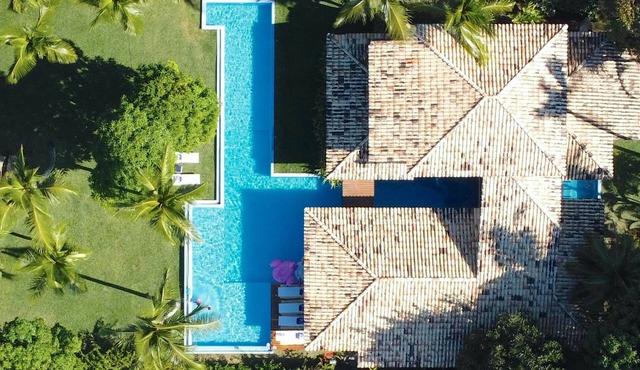 White House-Stunning view of the Ocean, downtown, in gated community.