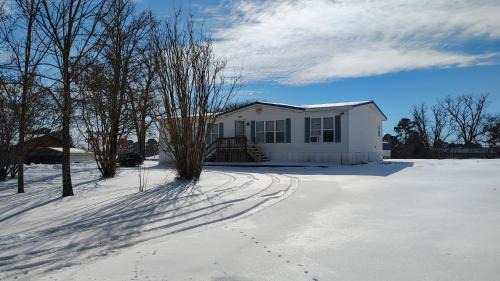 White River Trophy Trout Basecamp, Fire Pit, Boat and RV Parking, Sleeps 10, Norfork Lake 2 Mi