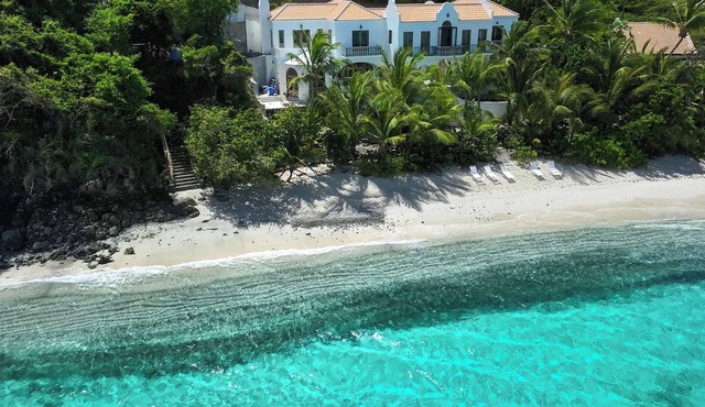 White Sand Beachfront - Brand New Peter Bay "Villa La Playa"