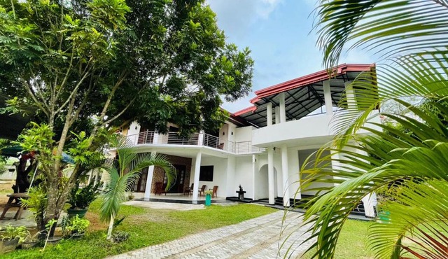 White Win Villa