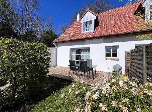 Whitley cottage