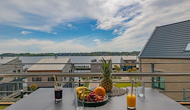 Wiking-Koje 6 - Elevator, 2nd Floor, Accessible, Balcony, Shower, TV, Parking