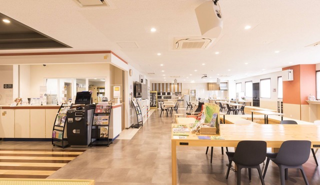 Wild Cherry Blossom Hostel Tokyo Koganei