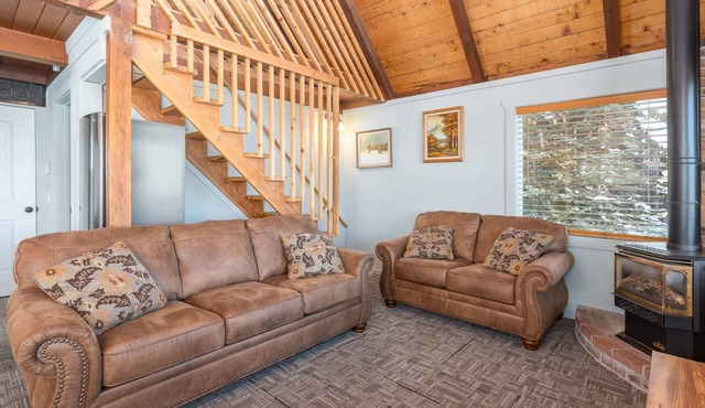 Wild Flower - Secluded private cabin that is a ski in/ski out treasure