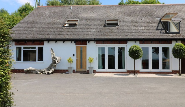 WILLHAYES, pet friendly, with a garden in Exeter