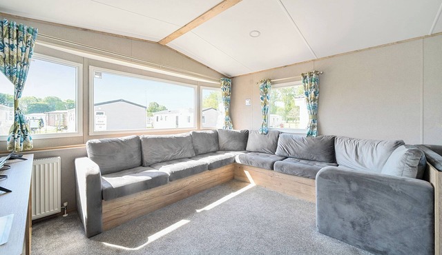 WILLOWBROOK HIDEAWAY - BILLING AQUADROME in Billing Aquadrome Holiday Park