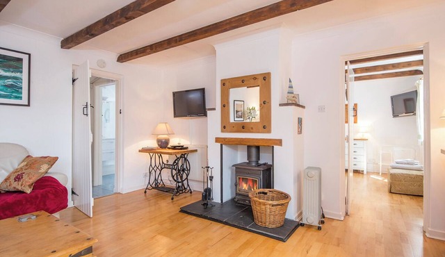 Willowcot Cottage, Holiday Cottage Talbenny, Little Haven, Sleeps 2, 1 bedrooms, bathrooms