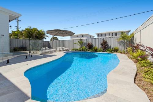 Windang Beach Escape - Seaside Bliss with Private Pool