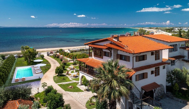 Windmill Villa, a beachfront villa with private pool, for relaxing holidays