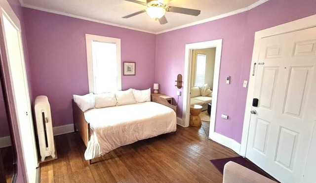 Windrose: Tranquil Pets-OK Soak Tub Suite Near ISU