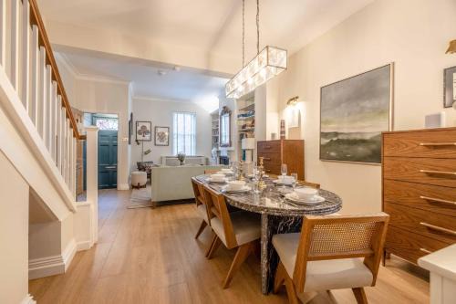 Windsor Castle 4-Bed & Garden