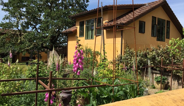 Wine Country Villa Guest House