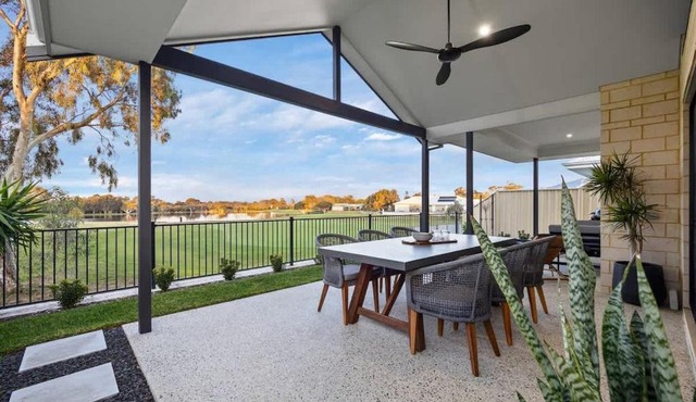 Wine Down - Golfside Luxe Near Dunsborough Town