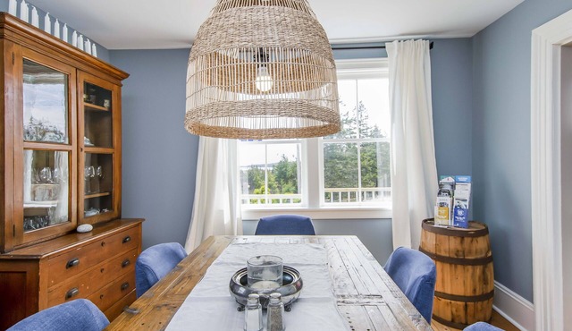Wine Harbour Village- Sutherland House