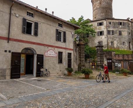 WineBikeHostel