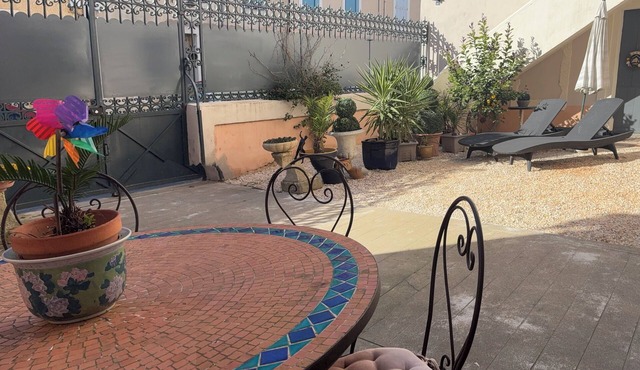 Winegrower's house with terrace, outdoors, close to beaches and Canal du Midi.